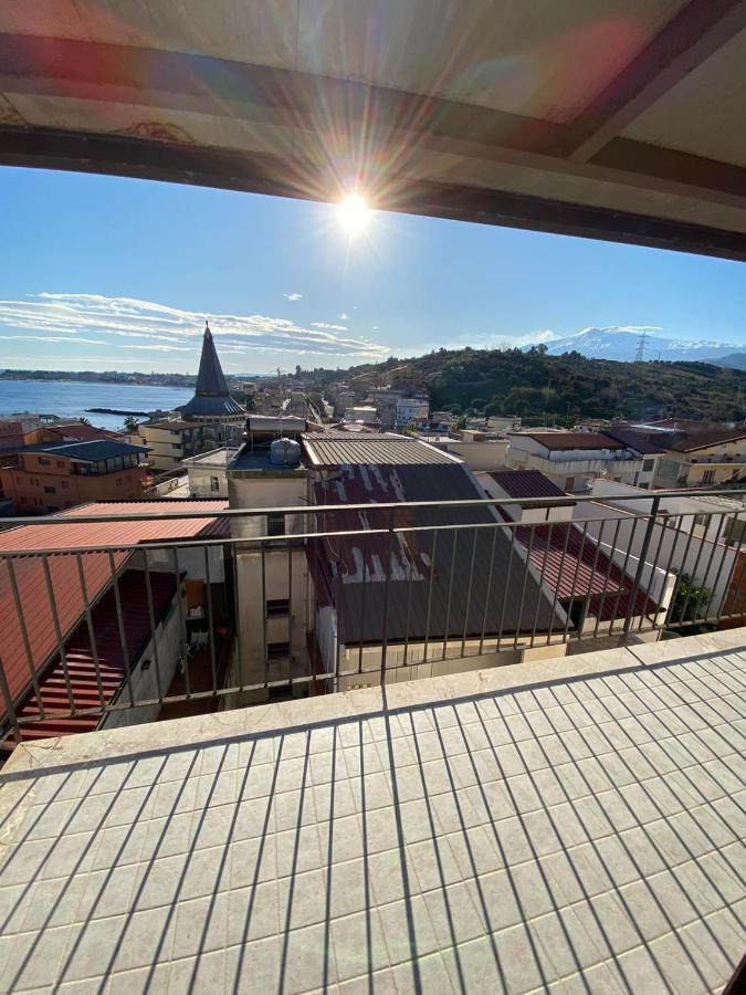 Nick & Santo'S Holiday Homes B&B Giardini Naxos Exteriör bild