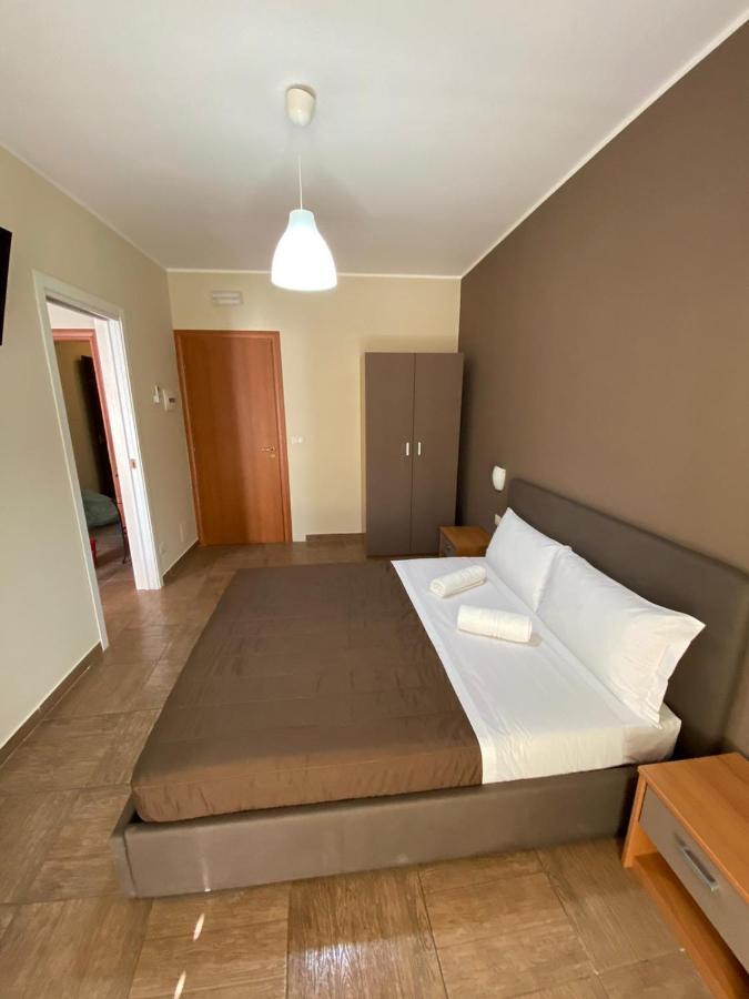Nick & Santo'S Holiday Homes B&B Giardini Naxos Exteriör bild