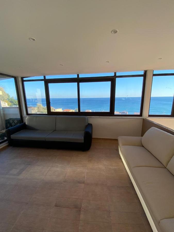 Nick & Santo'S Holiday Homes B&B Giardini Naxos Exteriör bild